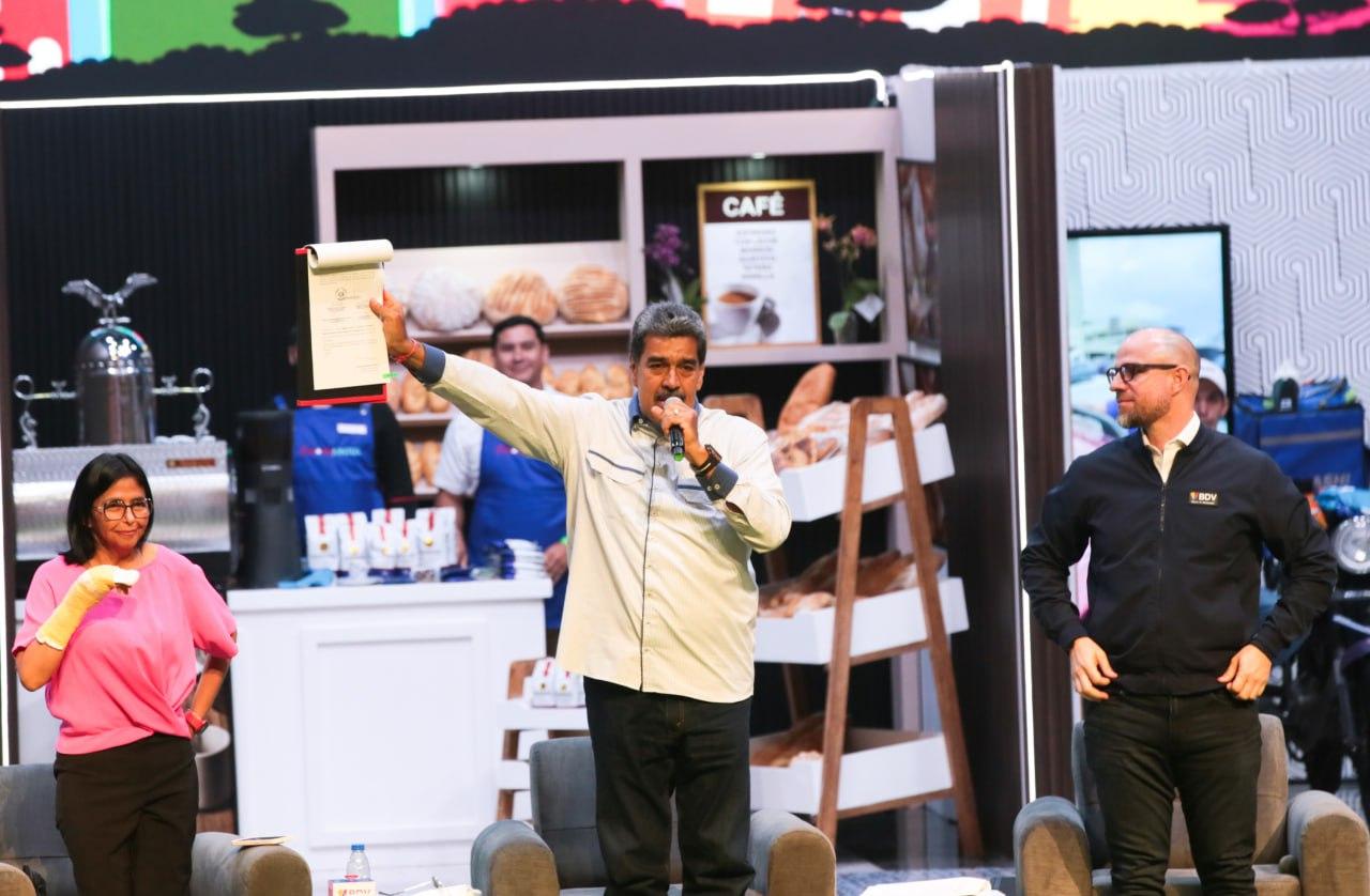 Presidente Maduro firmó Ley de Fomento de Nuevas Exportaciones No Petroleras