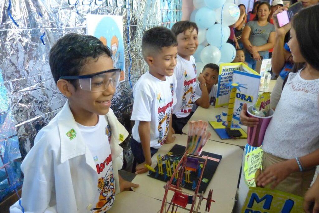 Inauguran aula de ciencias en beneficio de estudiantes de escuela Sorocaima en Aragua