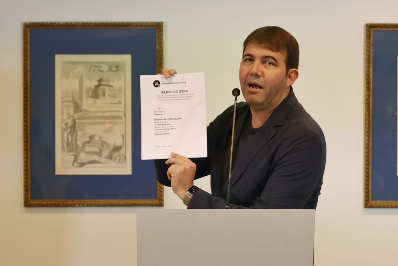 Carlos Prosperi manifiesta su respaldo al candidato Nicolás Maduro
