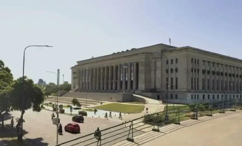 Universidad de Buenos Aires se declara en emergencia salarial