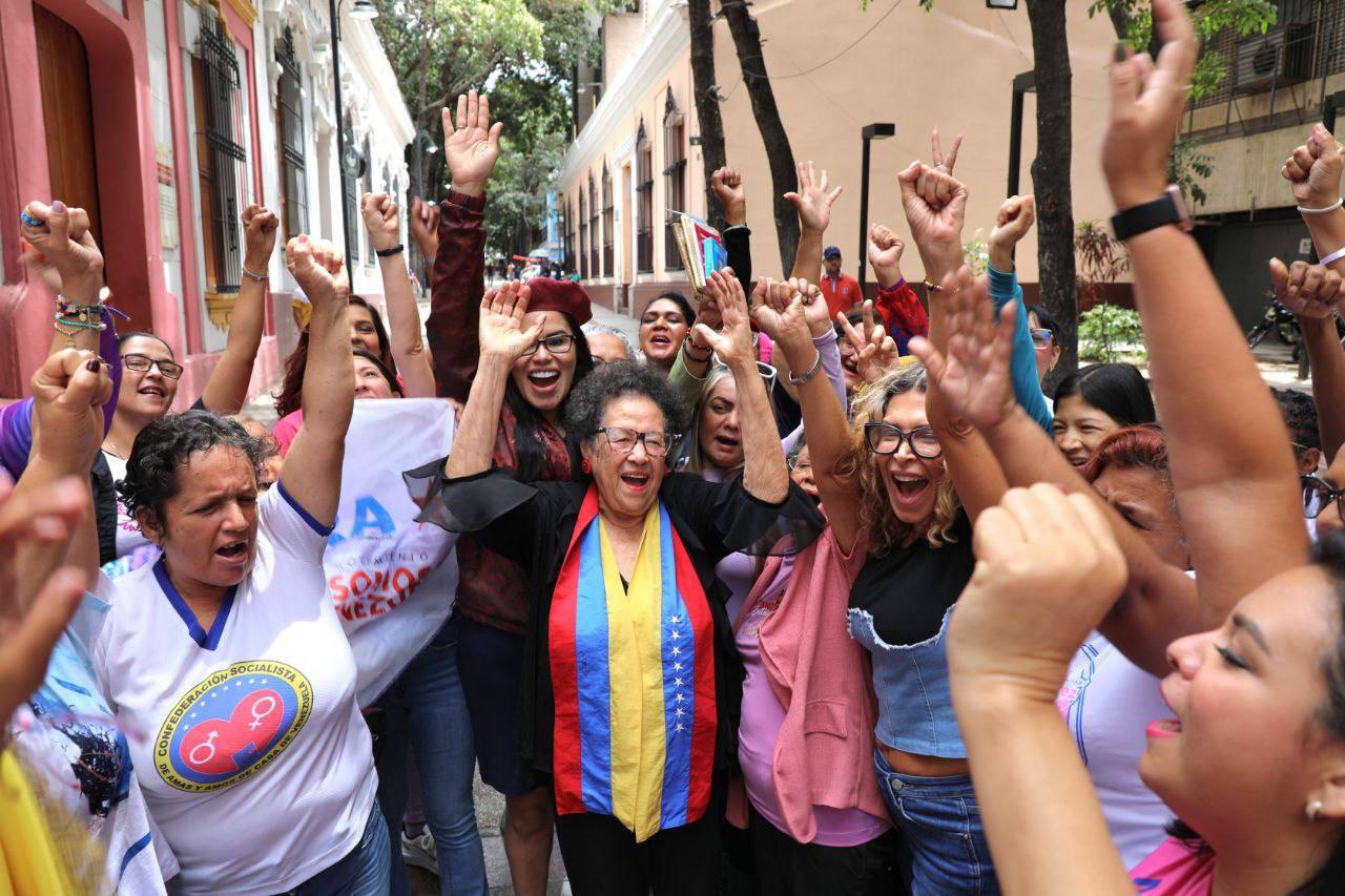 Mujeres patriotas se pronuncian en defensa de los derechos humanos y la soberanía de Venezuela