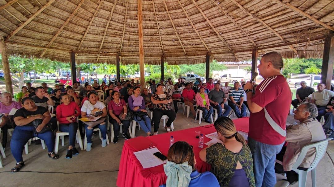 Zulia: Entregan financiamiento a 53 Consejos Comunales de Mara