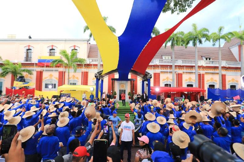Venezuela’s constitutional powers face fascist coup d’etat