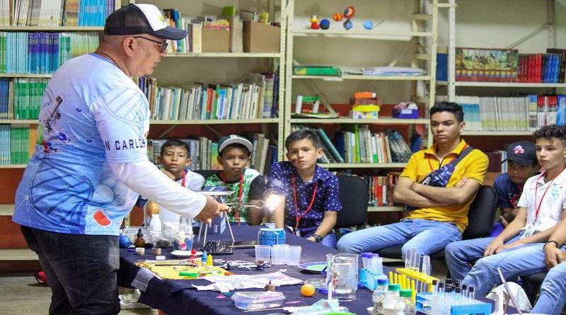Plan Vacacional Científico enseña sobre Química de forma divertida en Lara