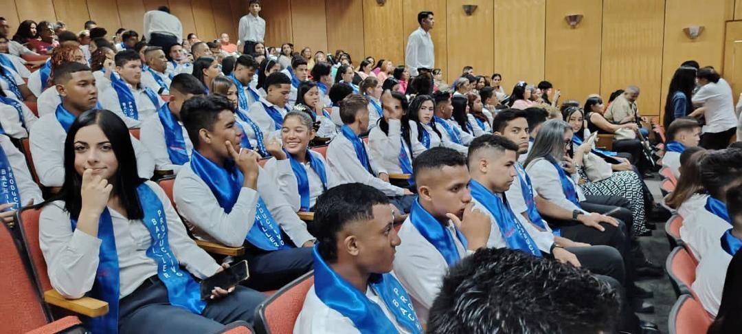 Zulia: 208 bachilleres egresaron del Inces en seis perfiles productivos