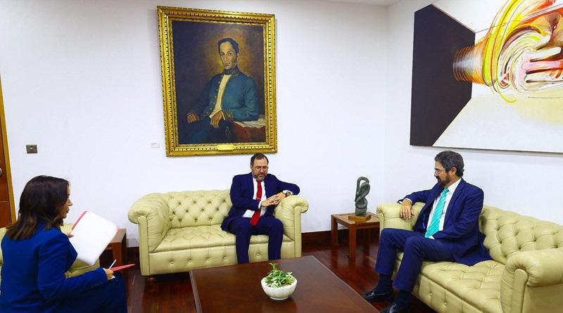 Canciller Gil afirma que Venezuela no permitirá ninguna “acción injerencista” de España