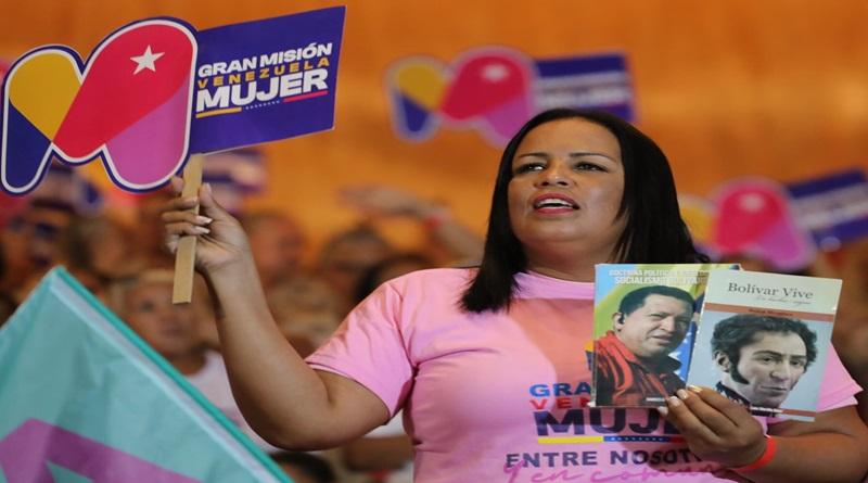 Gobierno instruye crear mil equipos promotores del Movimiento de Mujeres en Comunas