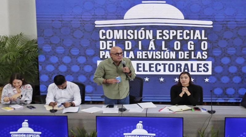 Jorge Rodríguez: Antes del 15-D estarán reformadas todas las leyes electorales