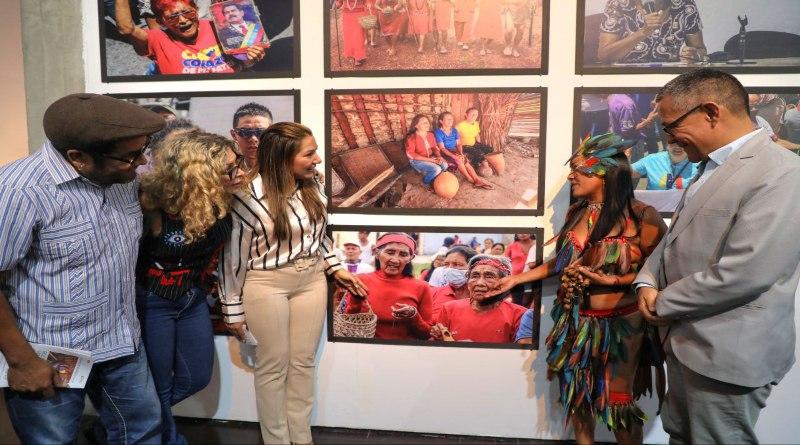 Rinden homenaje al empoderamiento femenino en la Galería de Arte Nacional