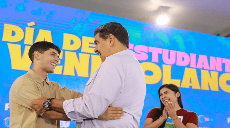 President Maduro to students: Among you are the new Bolívar and Chávez