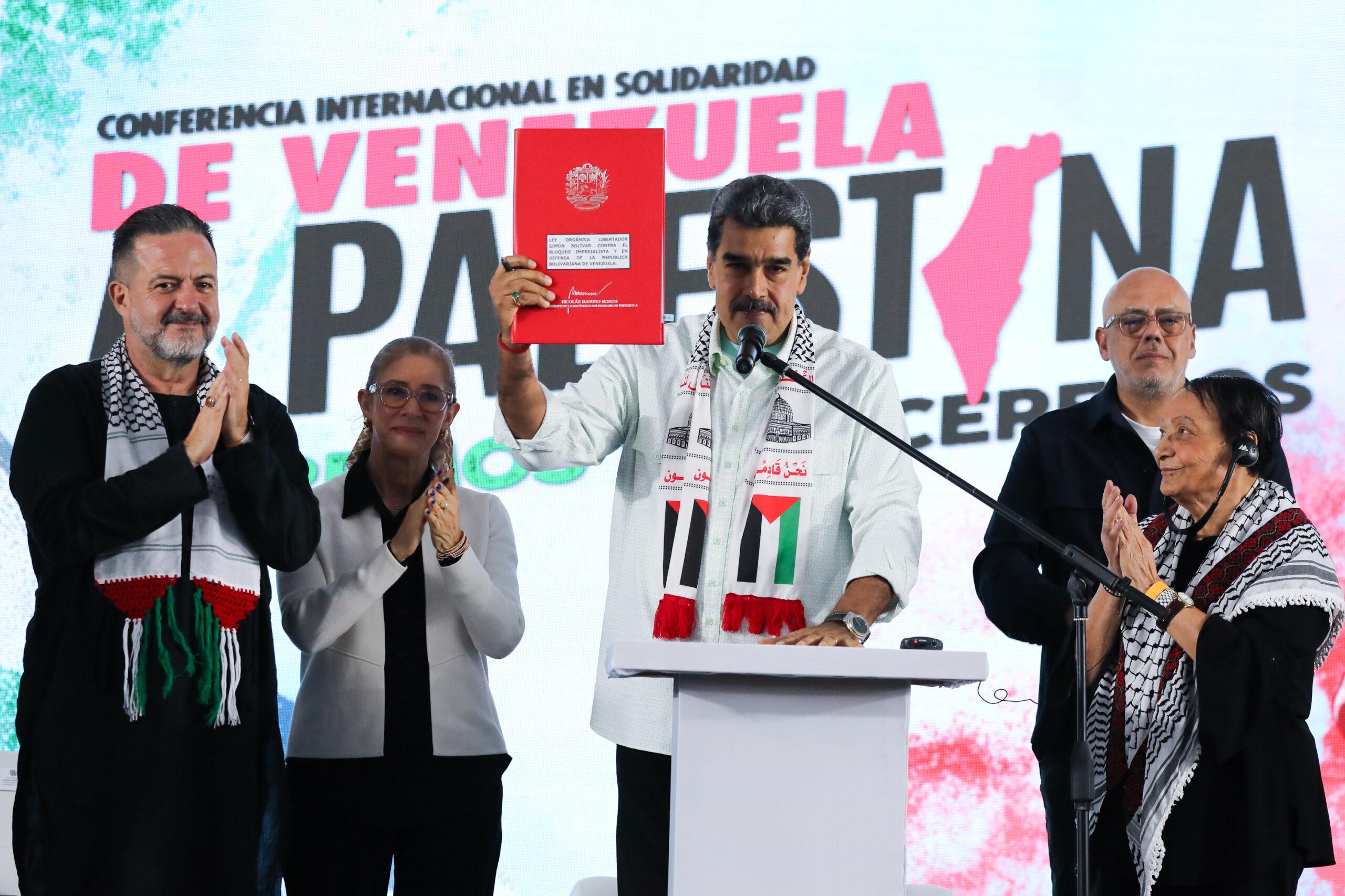 Presidente firma Ley Orgánica Libertador Simón Bolívar para la Defensa y Soberanía de Venezuela