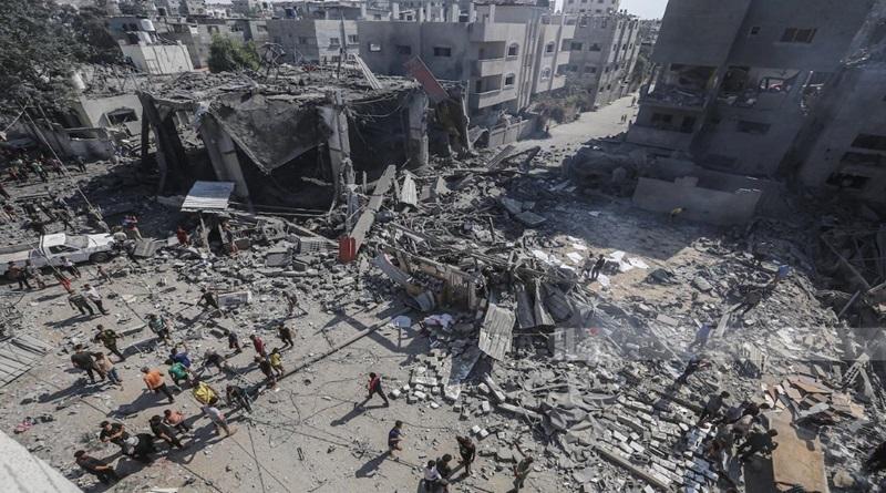 Israel intensifica ataques en Gaza al cumplirse 400 días del genocidio en Palestina