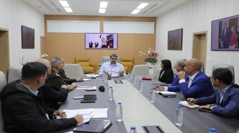 Presidente Maduro sostiene encuentro de trabajo con vicepresidentes sectoriales