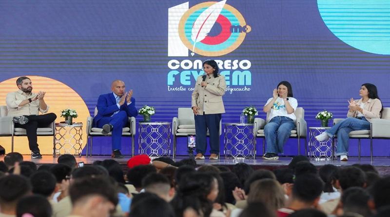 Vicepresidenta Rodríguez insta a la juventud a formarse en motores económicos