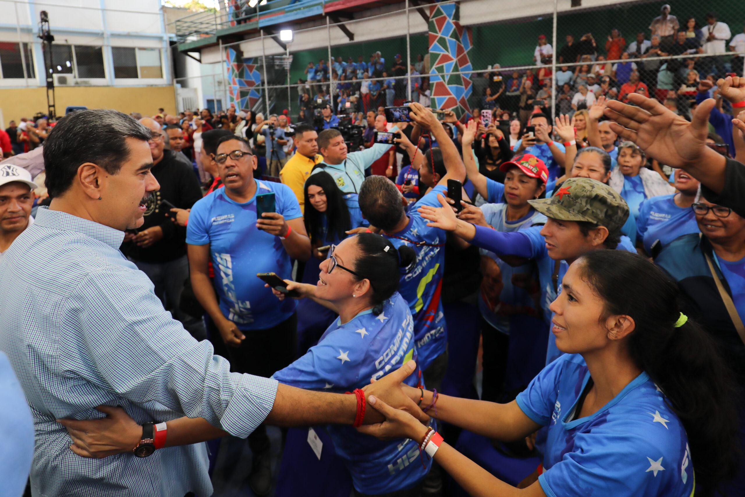 Presidente Maduro lidera asamblea comunera con los candidatos a Jueces de Paz de Caracas