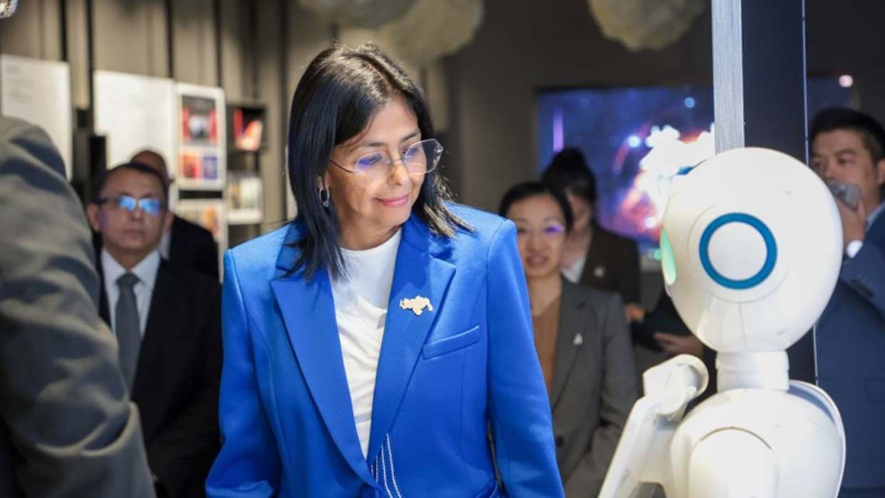 Delegación venezolana intercambia conocimientos con la tecnológica china Kingdee