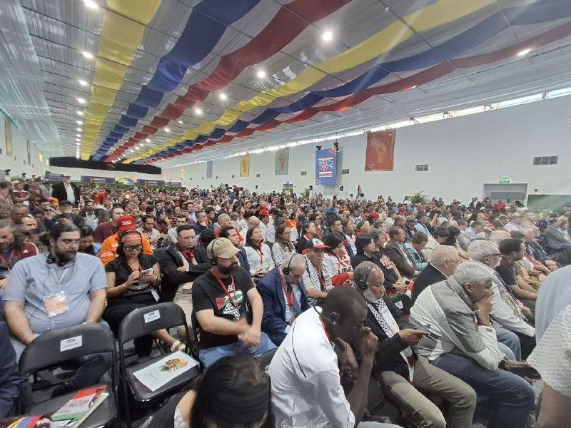 Representantes de movimientos antifascistas alzan su voz contra el imperialismo