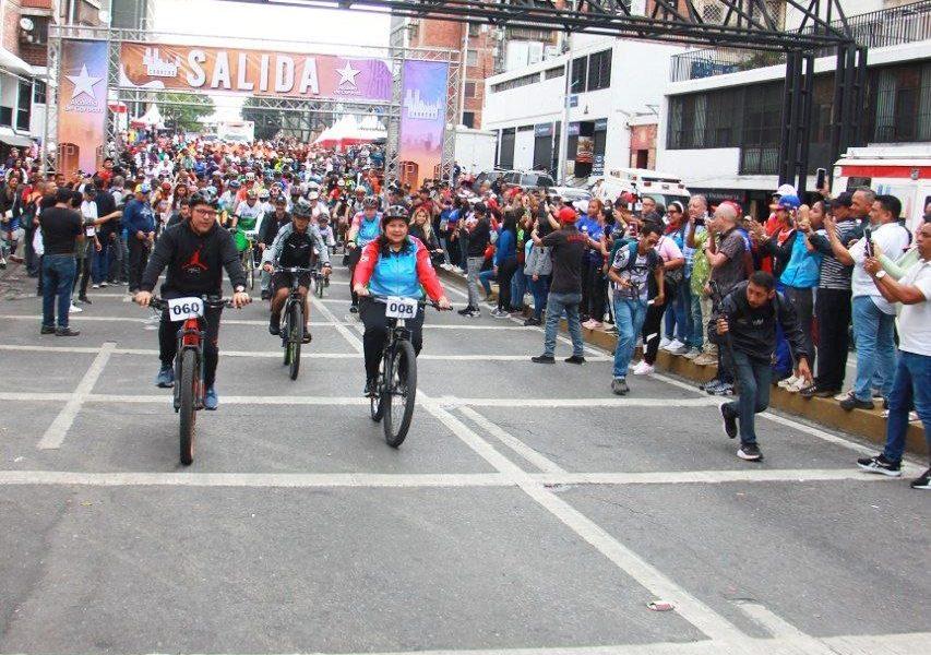 La Rodada Ciclística por la Paz 26K llenó de alegría y unidad las calles de Caracas