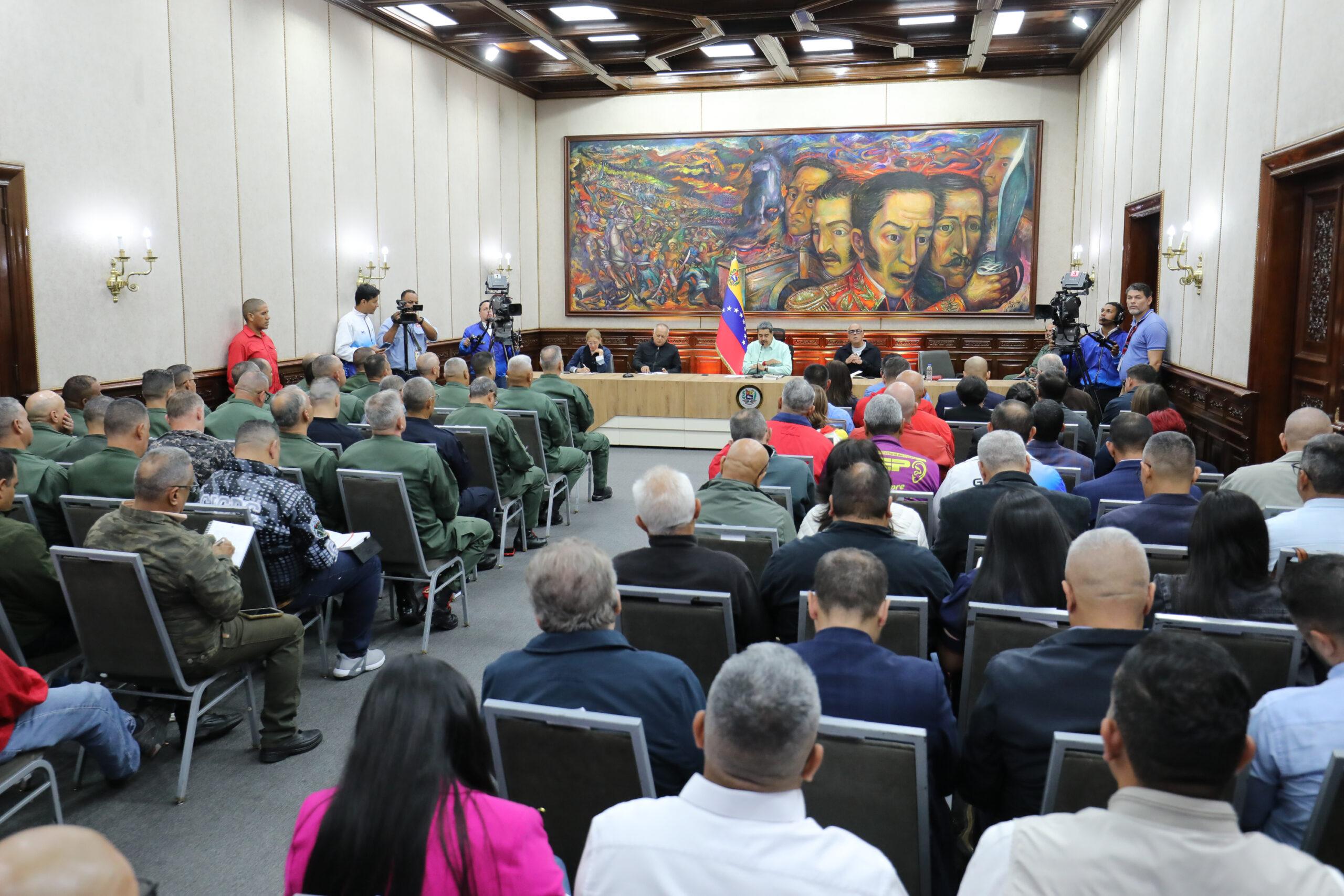 Presidente Nicolás Maduro lidera reunión de trabajo con estructuras de Gobierno