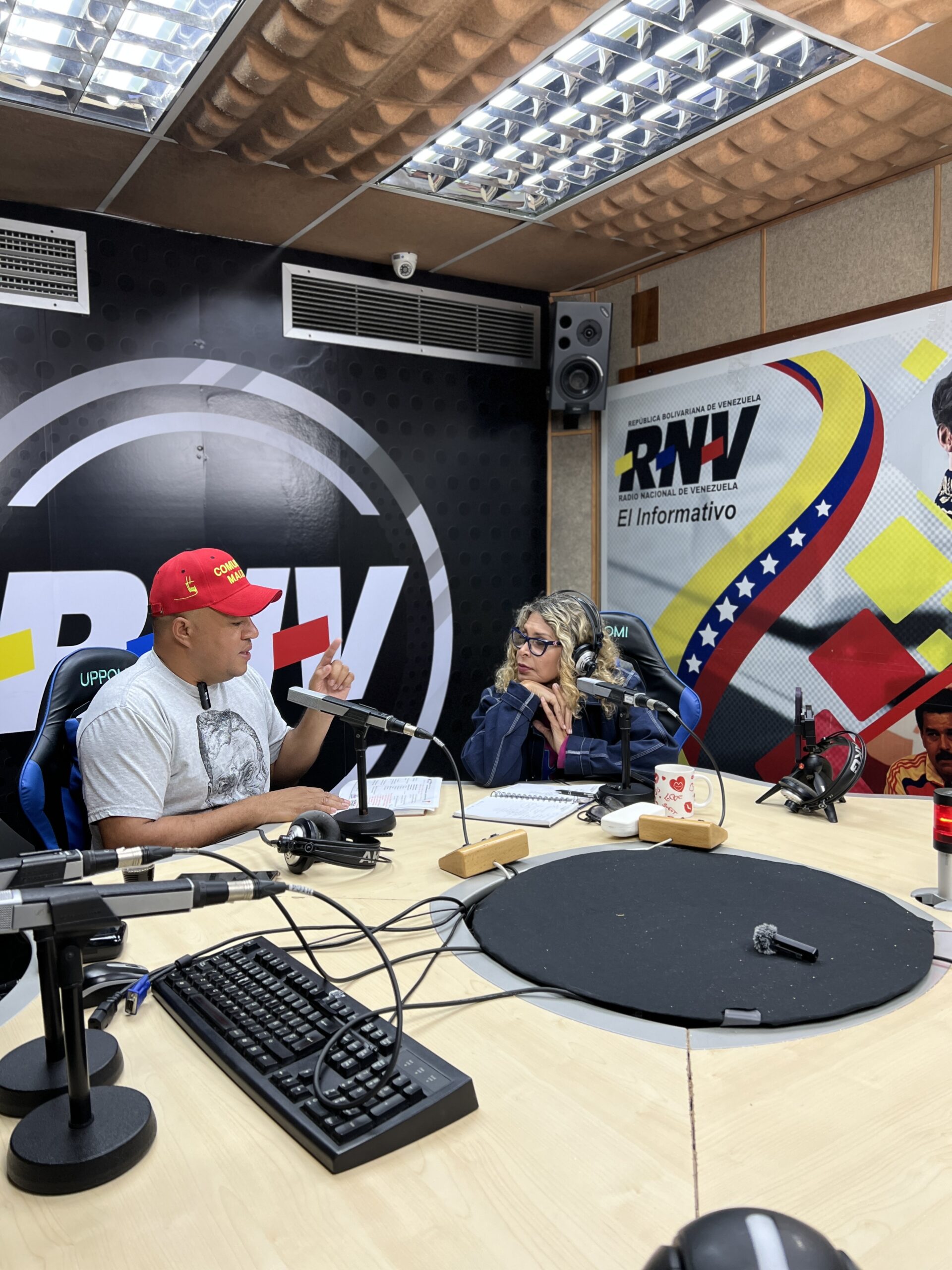Ministro para las Comunas llama a participar masivamente en Primera Consulta Popular Nacional 2025
