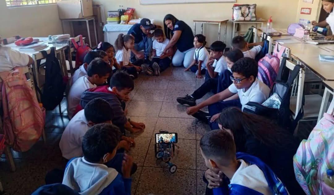Gobierno Nacional promueve habilidades tecnológicas en talleres de robótica