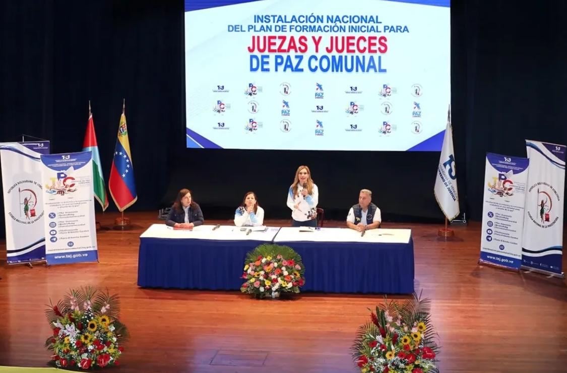 Jueces y Juezas de Paz Comunal iniciaron proceso de formación en toda Venezuela