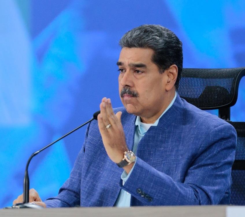 Industria petrolera ha generado un millón 57 mil barriles diarios en el mes de enero