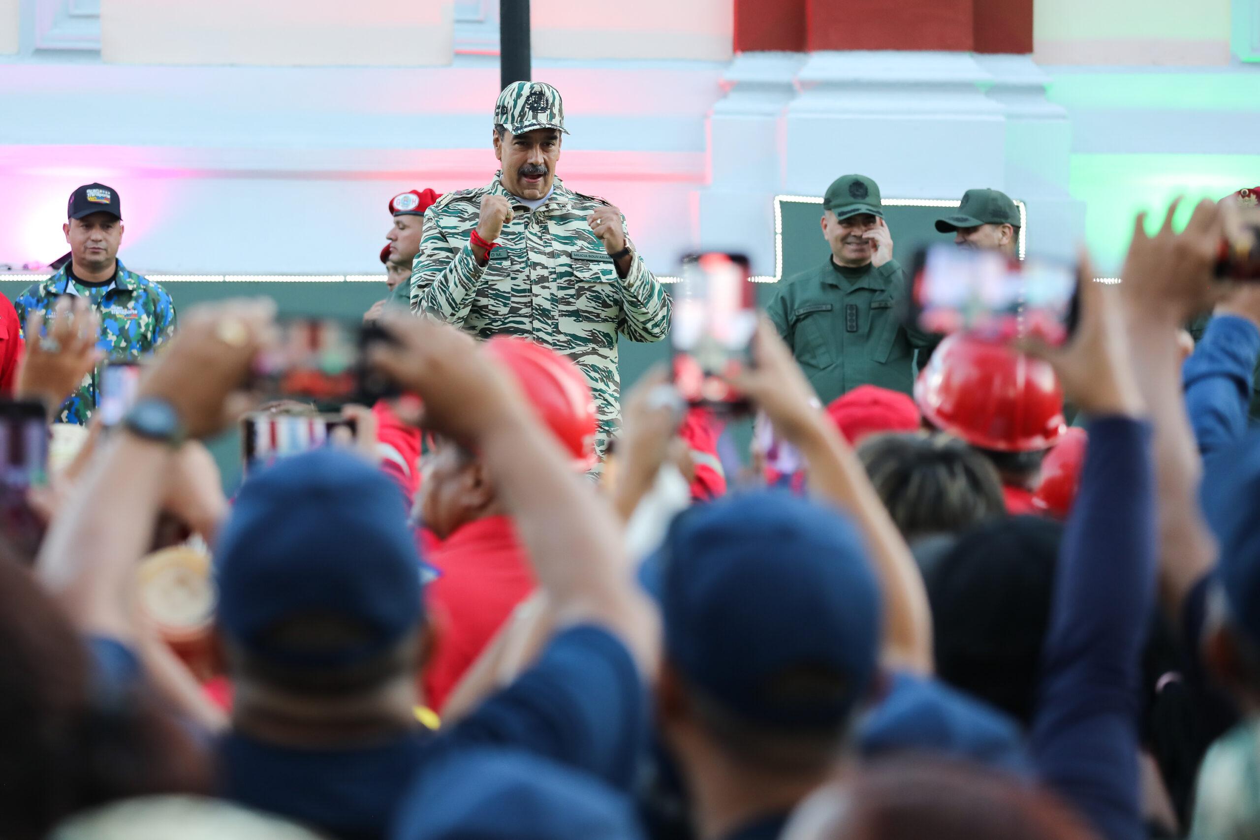 Presidente Maduro lideró acto de juramentación de los Cuerpos Combatientes