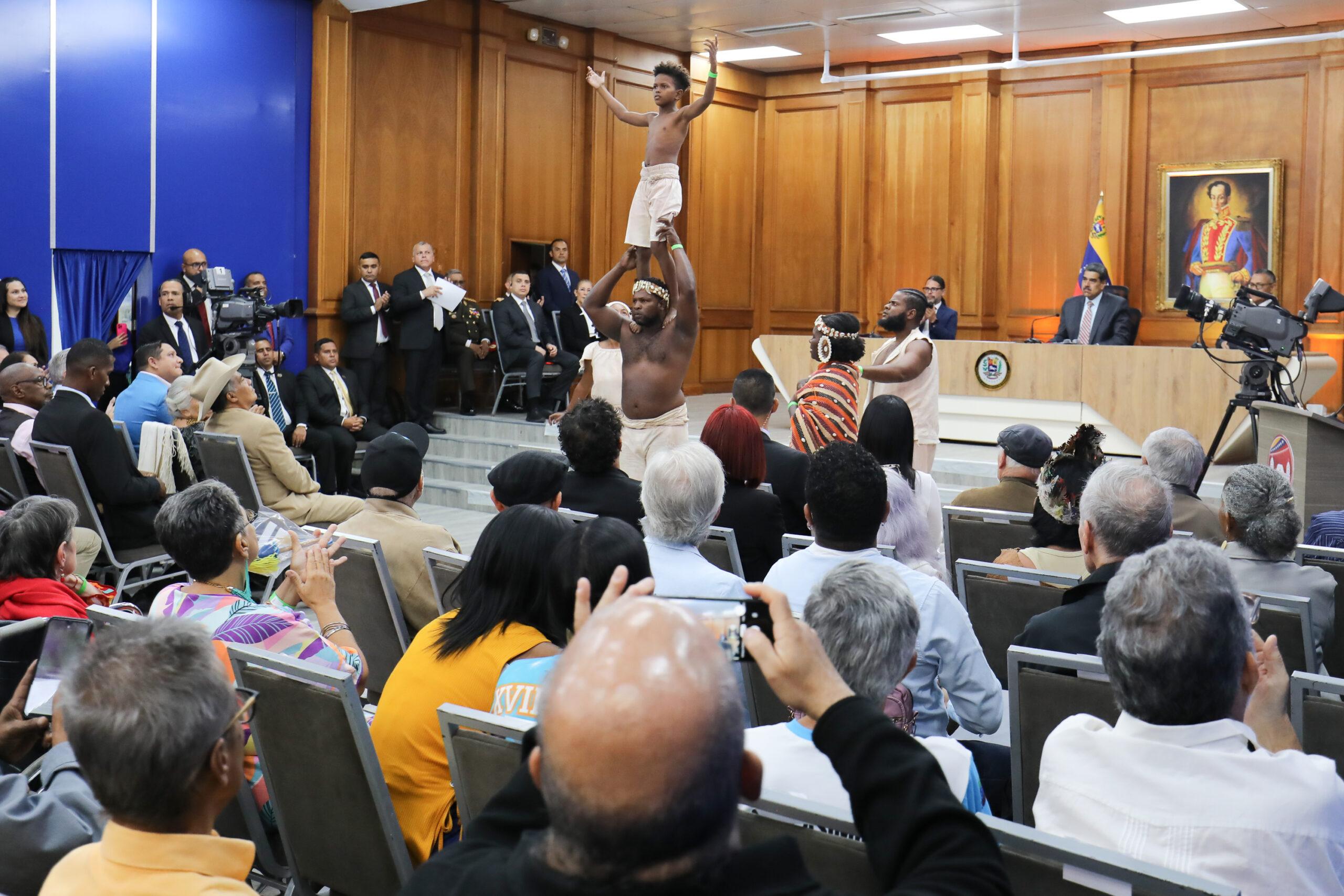 President Maduro presents the 2023-2024 National Culture Award