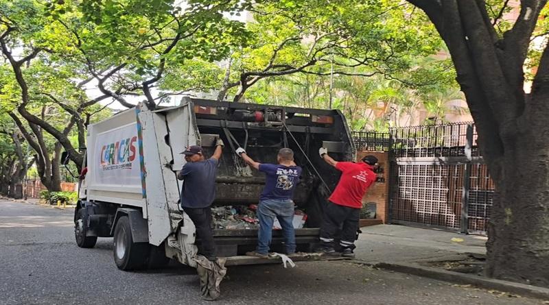 Cuadrillas de limpieza se activan para embellecer las calles de Caracas