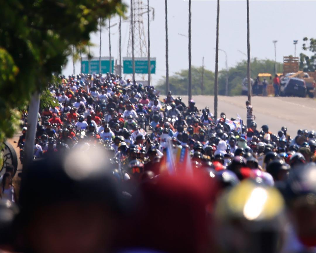 Fuerza Bolivariana Motorizada del Zulia realizó multitudinaria caravana en respaldo al Presidente Maduro