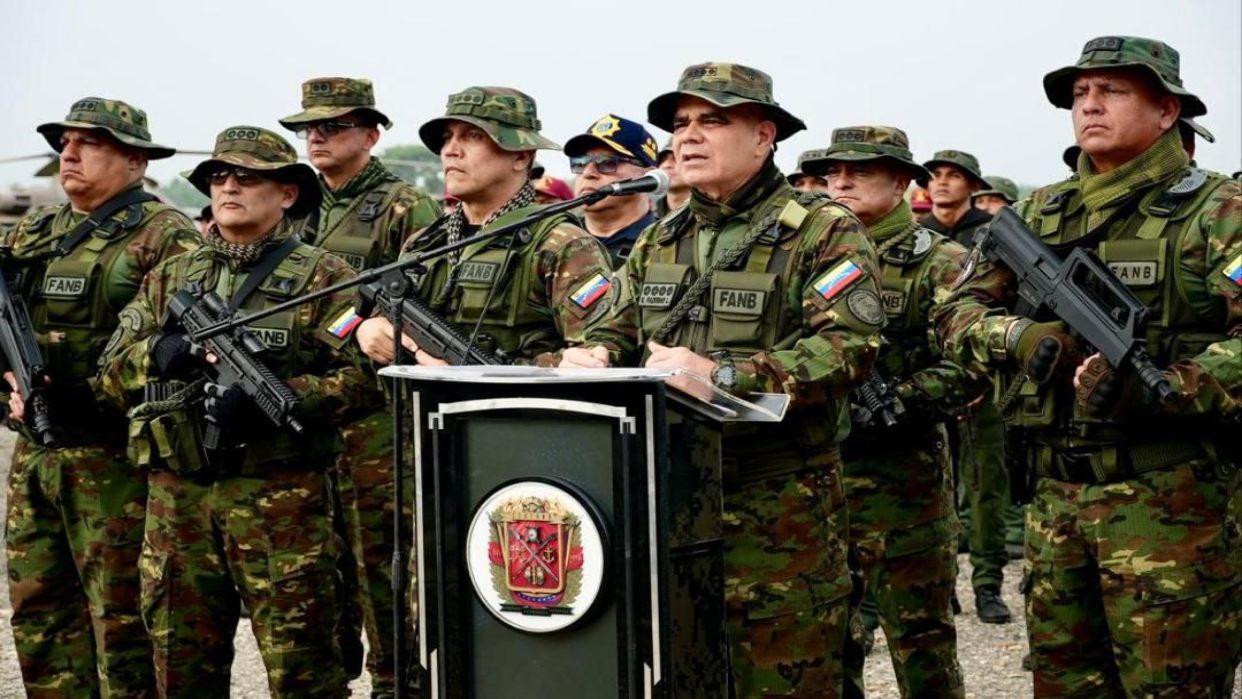 Padrino López: Más de 5 mil hombres de la FANB participan en «Operación Relámpago» del Catatumbo