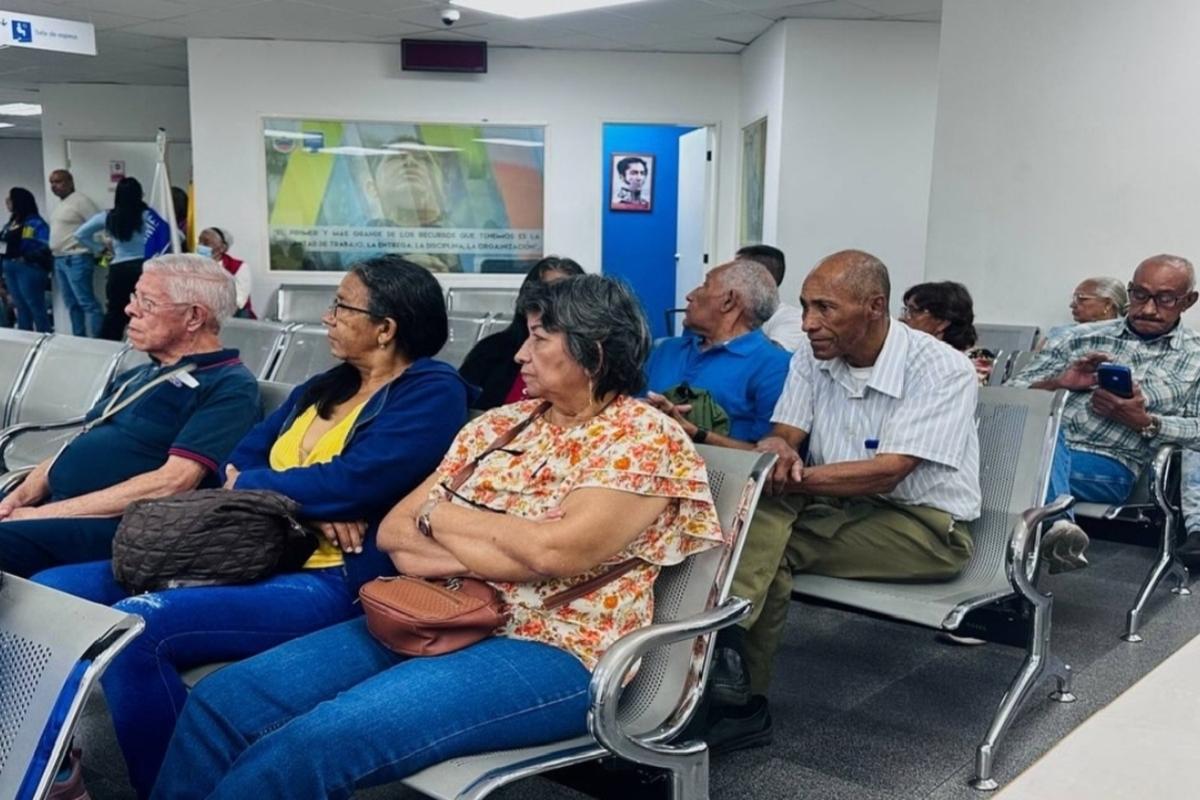 Comienzo exitoso con jornada de cedulación SAIME