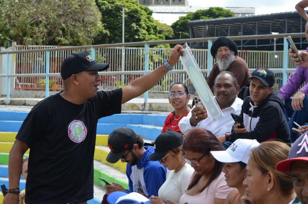 Alcaldía de Caracas lanza Plan de Identidad Comunal con códigos QR para narrar la historia de sus comunas
