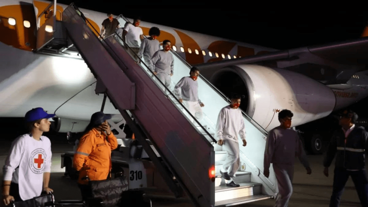 Diosdado Cabello: Safe return of Venezuelan migrants from Guantanamo was thanks to the logistical effort of the Bolivarian Government