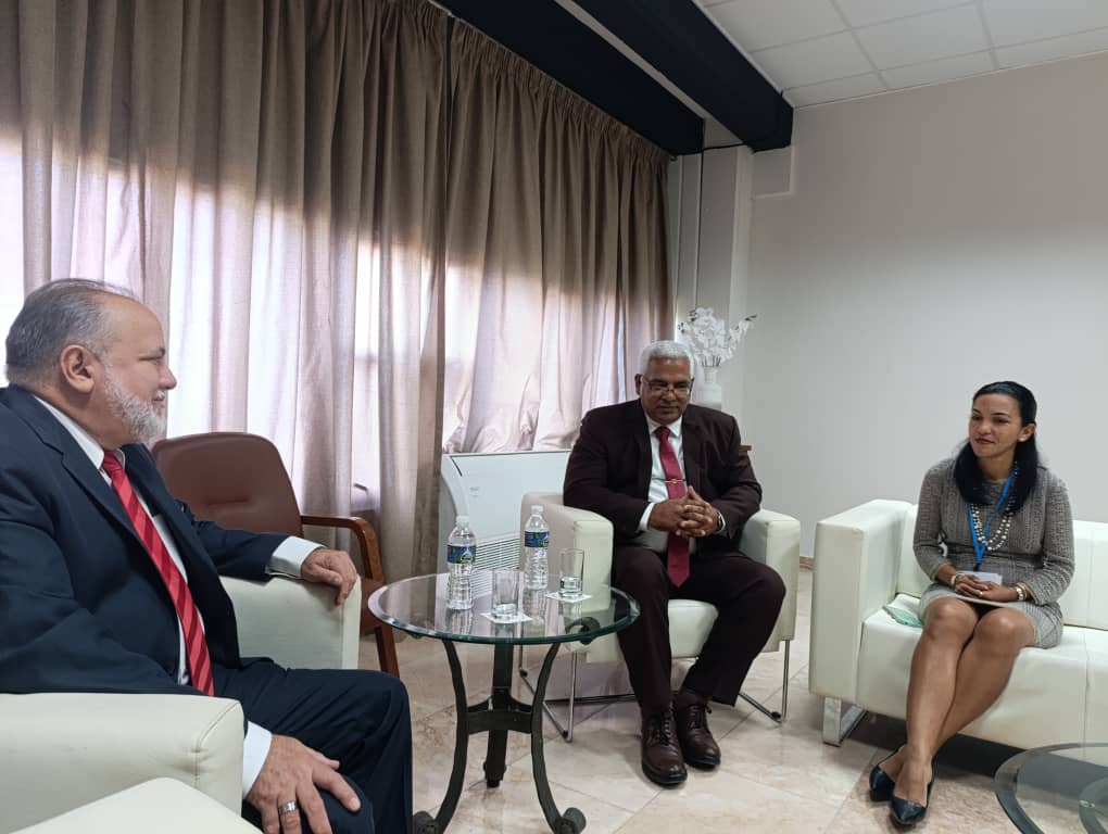 Defensor del Pueblo sostiene reunión con el ministro de Interior de Cuba