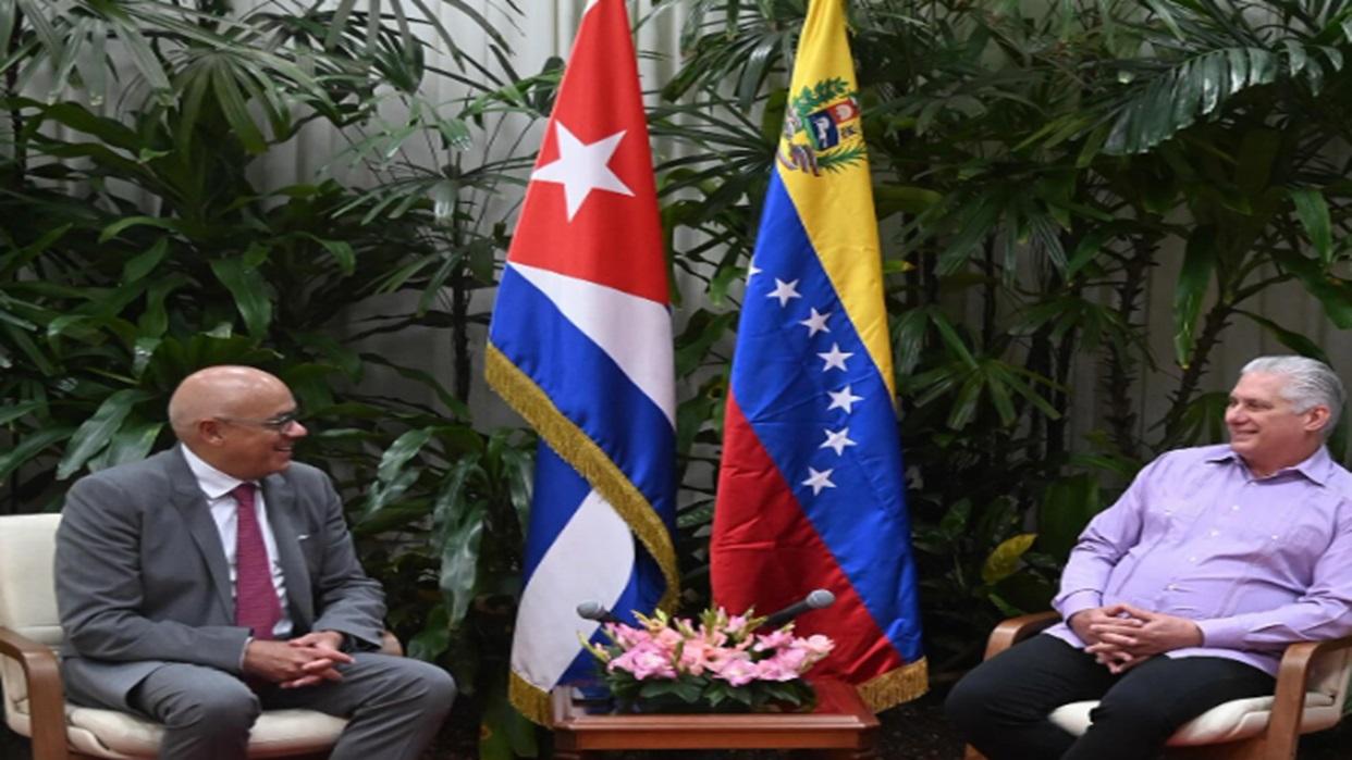 Jorge Rodríguez y el presidente Díaz Canel se reunieron en Cuba