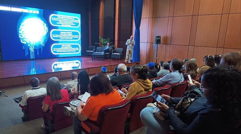 Foro Caracas Inteligente debate usos de la IA en aulas educativas