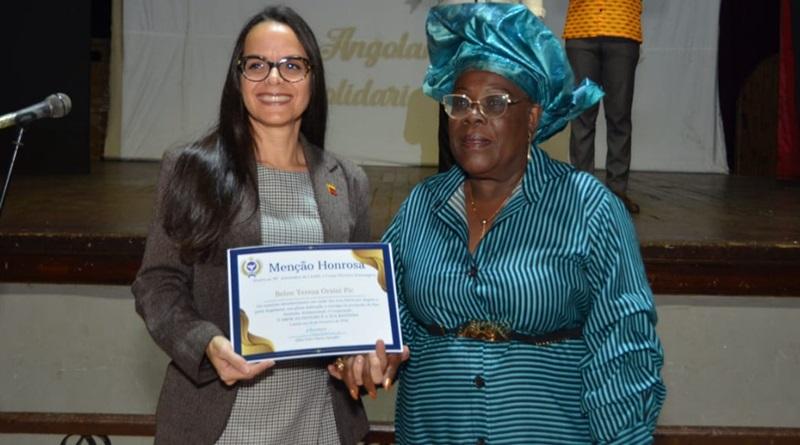 Liga Angoleña de Amistad condecora a Venezuela por su solidaridad