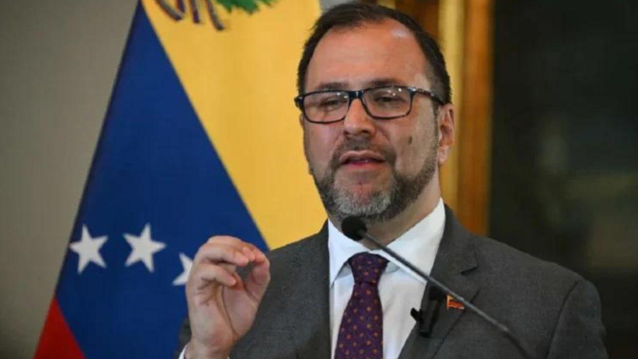 Venezuela will not give in to blackmail over the Essequibo, assures Chancellor Gil