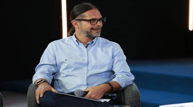Ministro Ñáñez pide fortalecer inteligencia social como defensa ante guerra cognitiva