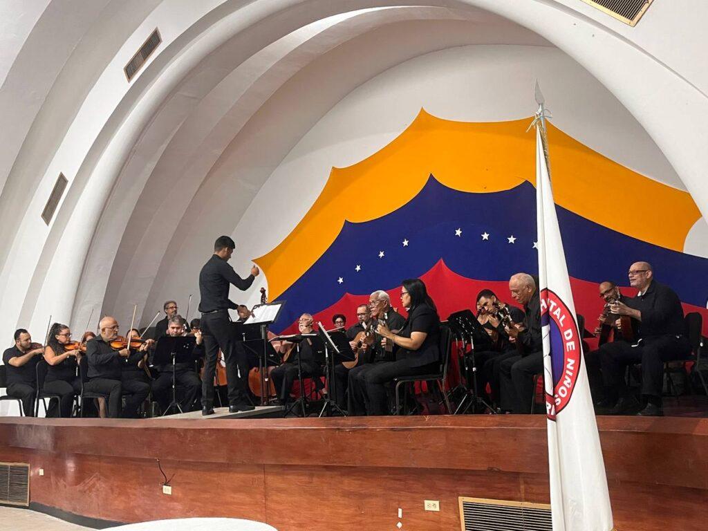 Orquesta Típica Nacional rindió homenaje a los médicos en su día