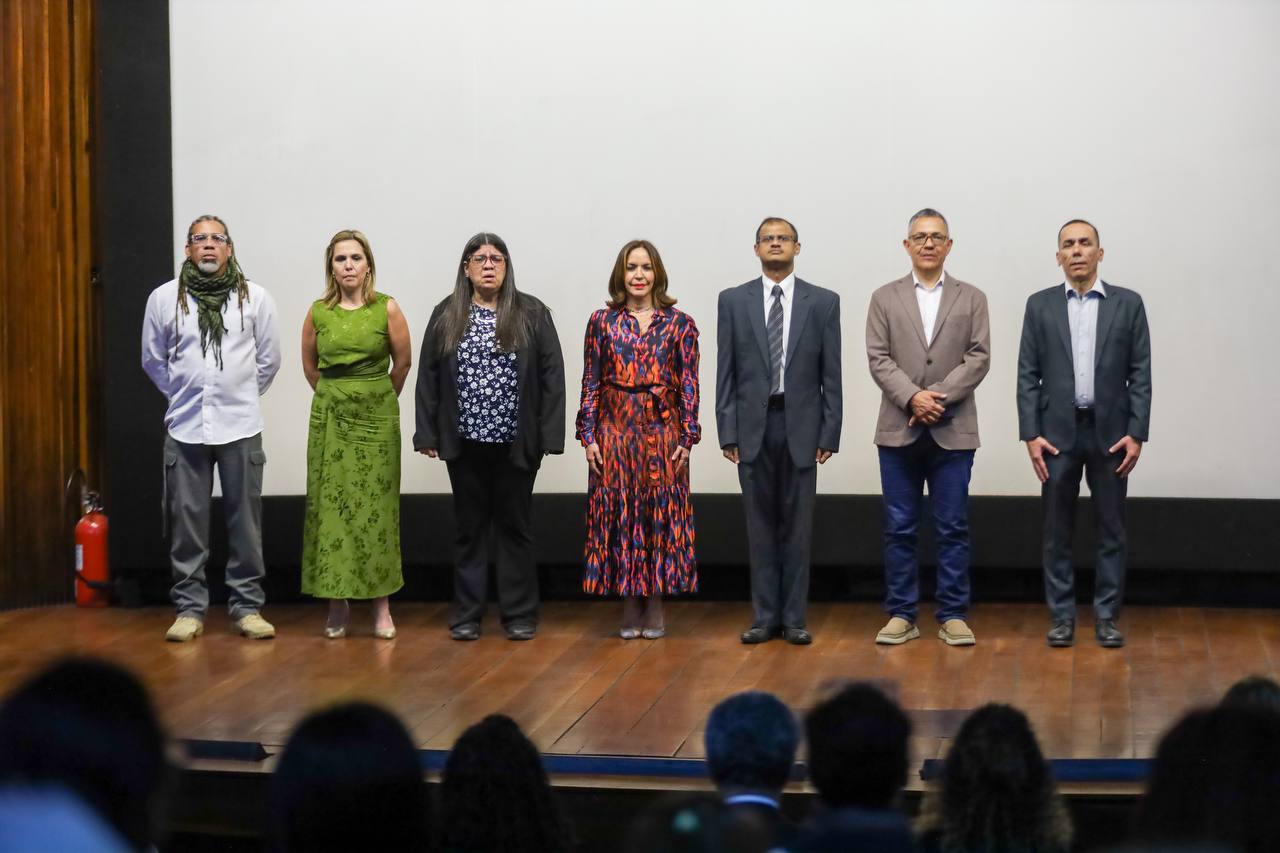 Ministerio de Cultura y Embajada de la India inician con éxito el 1er Festival de Cine Indio