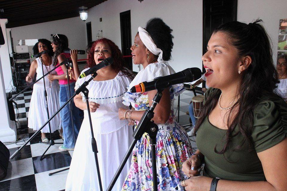 La Casona Cultural celebró el Día Internacional de la Mujer con música y poesía