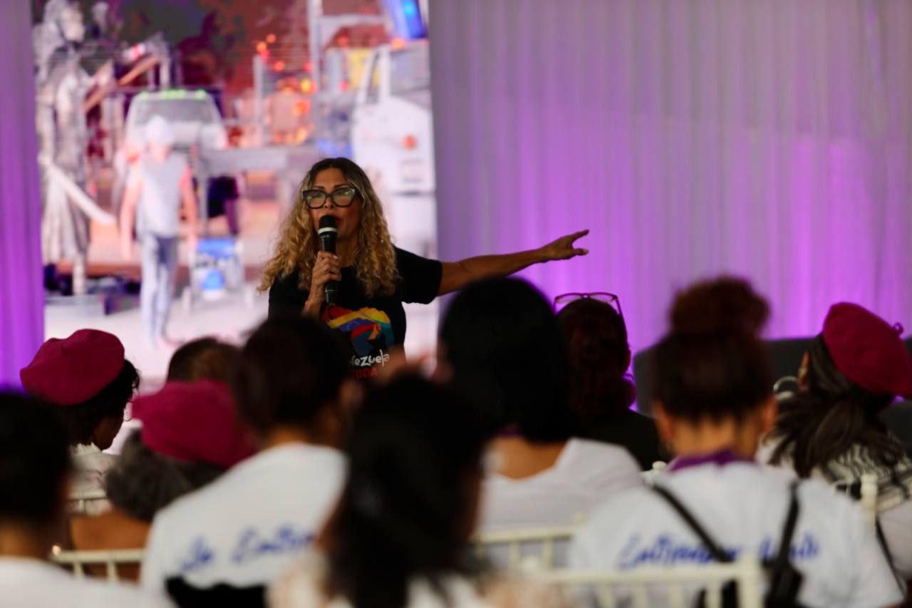 Isbemar Jiménez: mujeres deben construir narrativa liberadora para combatir guerra contra Venezuela
