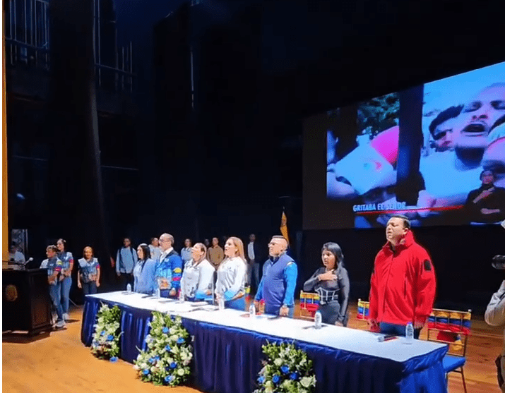 Más de mil 800 jueces de paz comunal se juramentaron en Caracas
