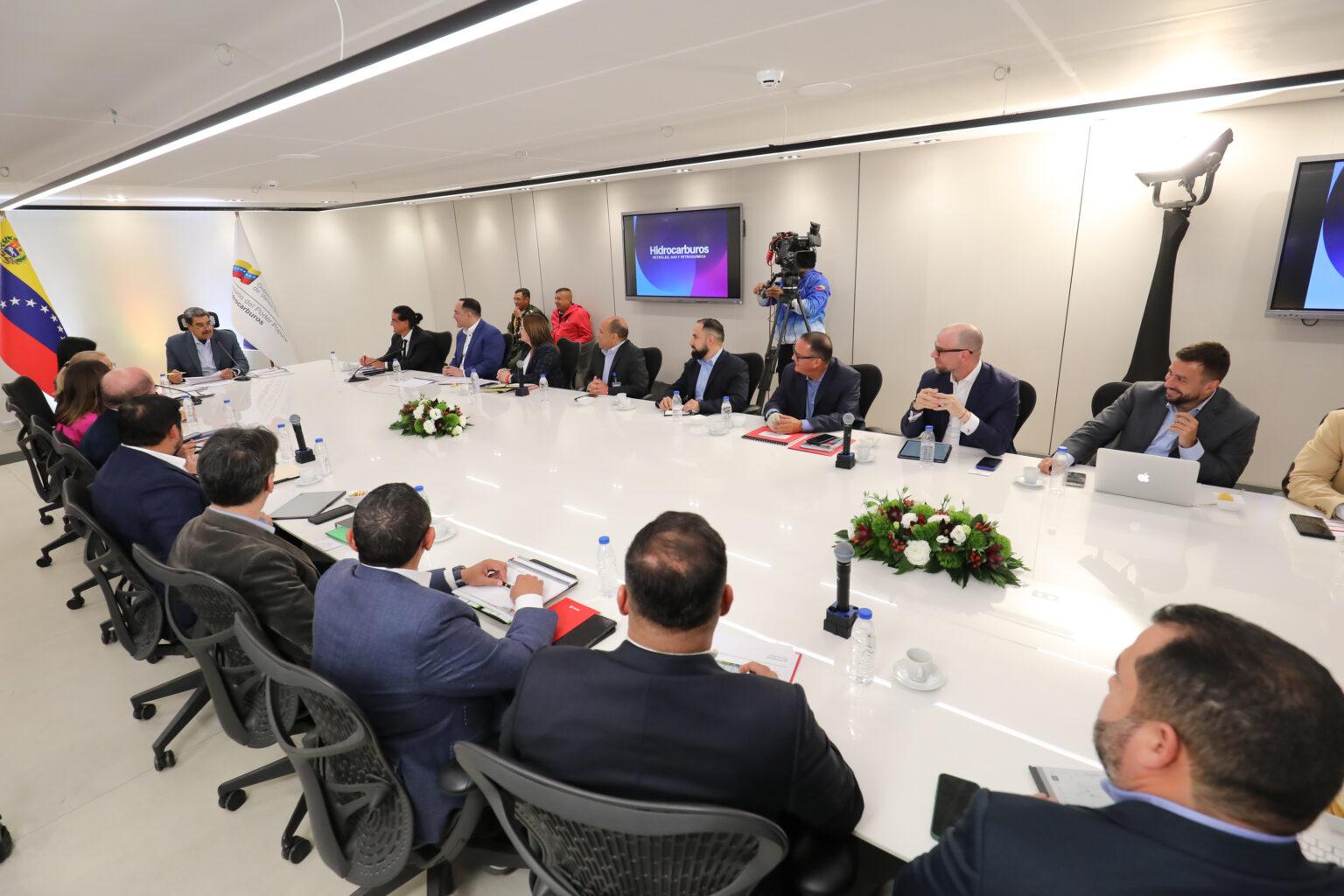 President Maduro leads work session dedicated to the activation of the Hydrocarbons Engine