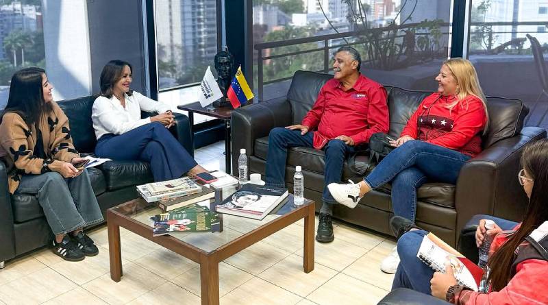 Impulsan proceso de exportación de bienes y servicios no petroleros