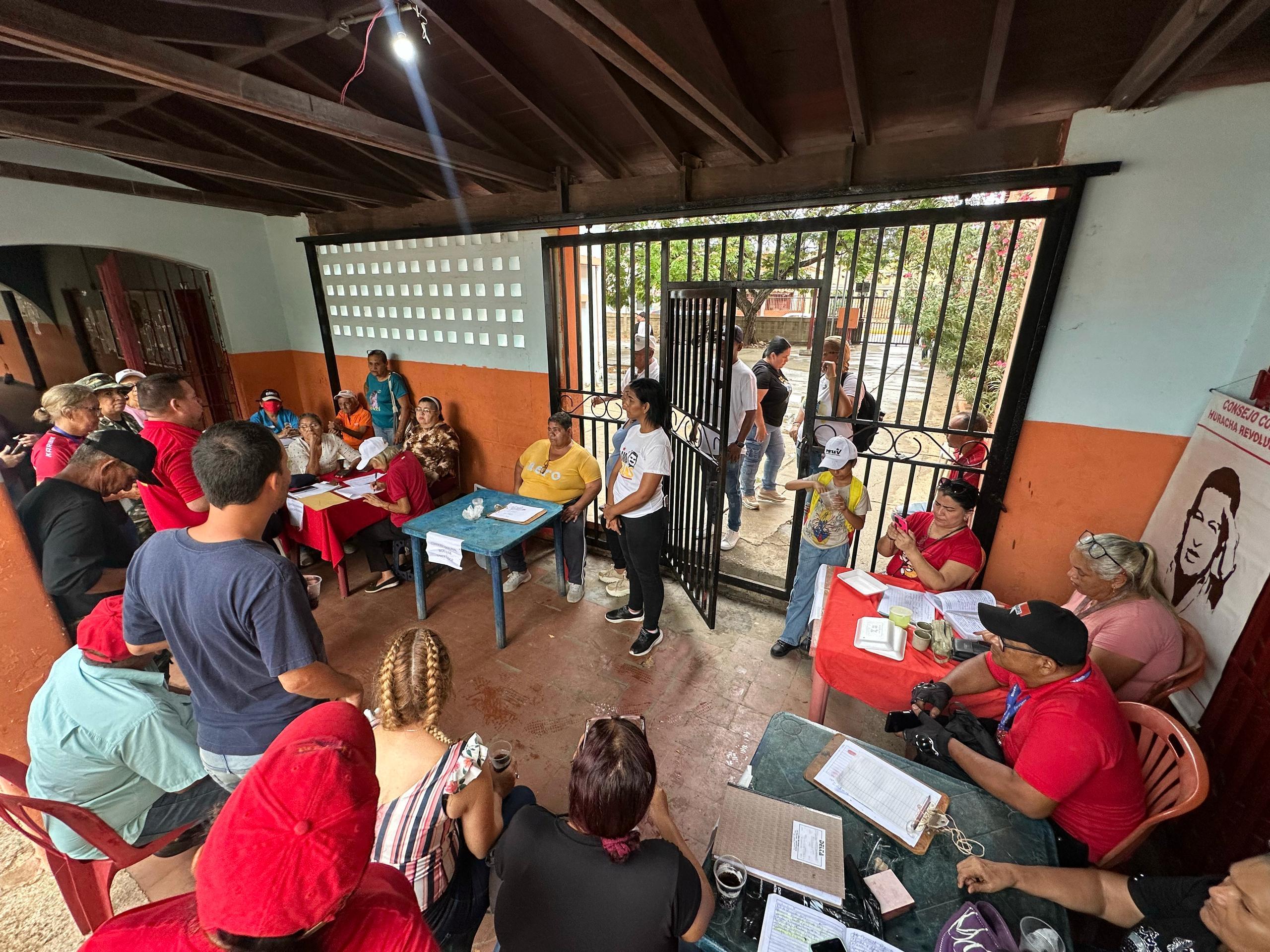 Lluvia no impidió a los zulianos asistir a segunda Consulta Popular Nacional 2025 para escoger sus proyectos