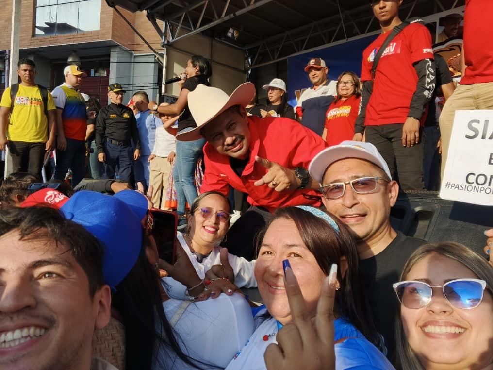 Apure se desborda de júbilo con la llegada del candidato Wilmer Rodríguez